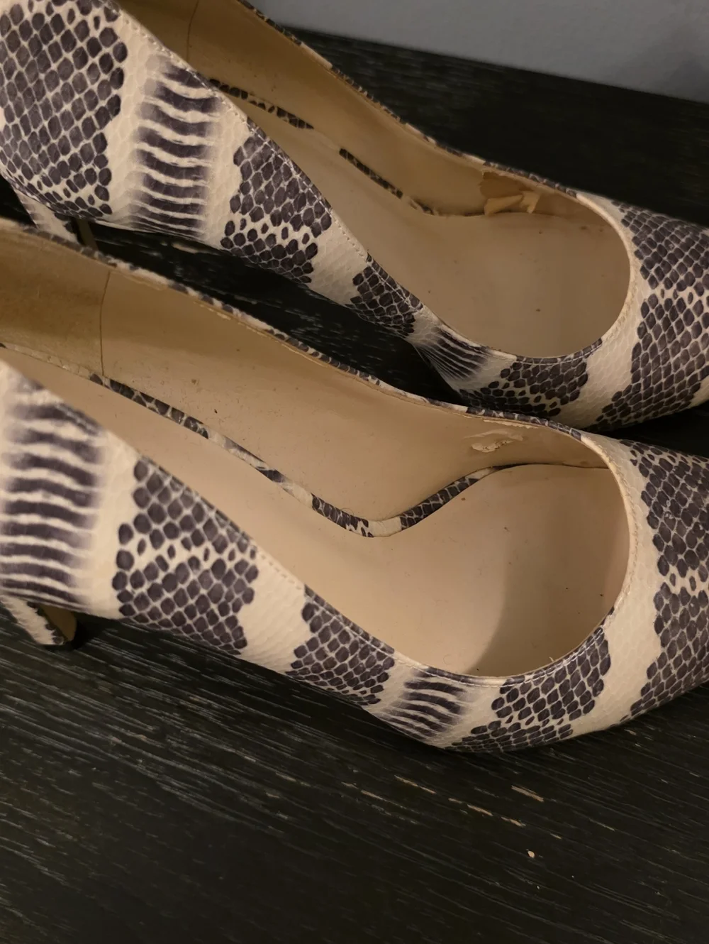 Zara Beige Knot Mules and Beige Snake-Print Pointed Pumps - Picture 2 of 5